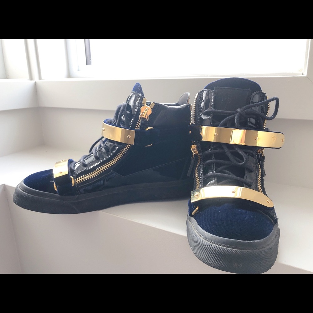 Guiseppe Zanotti Navy Velvet Sneaker